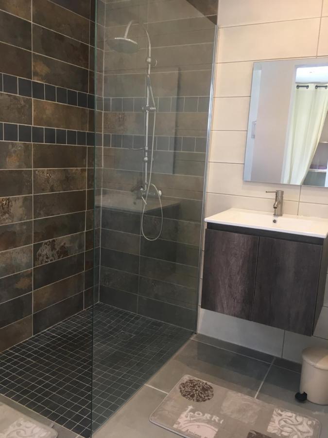 Jolie Maison T3 A St Pierre, 2 Chambres Avec Sdb, Grande Varangue, Jardin Saint Pierre Eksteriør billede